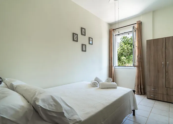 Iri's Place Апартаменты