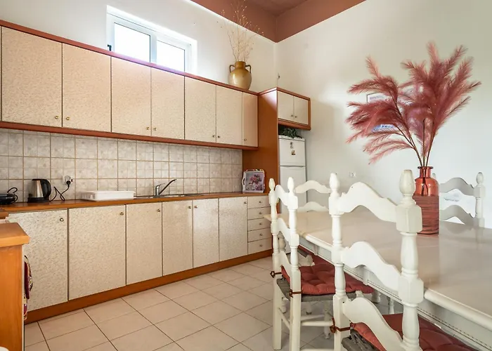 Iri's Place Апартаменты