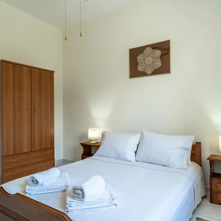 Iri's Place Appartamento Mavrata